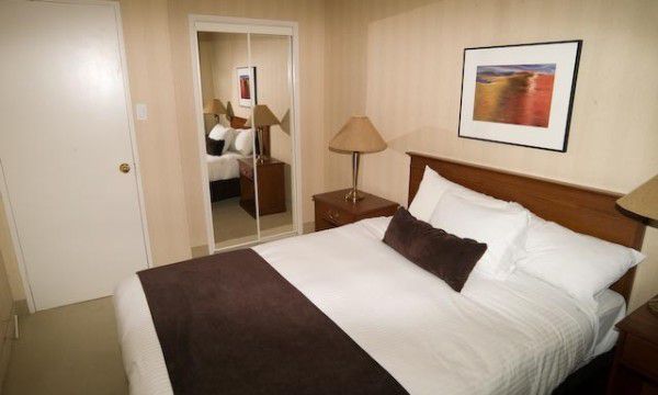 Toronto - Town Inn