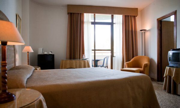 spåkresa Malaga-Club-Hisp-Exec-room