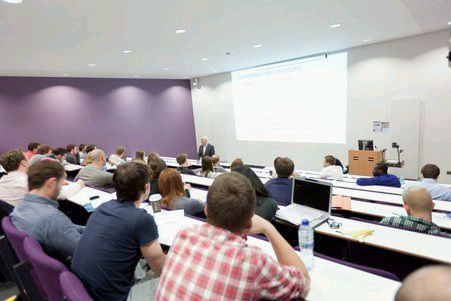 Studera på universitet i England - Föreläsning